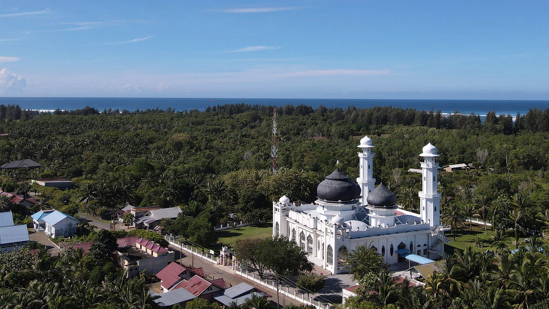 A scene of Aceh mosque's surrounding before the tsunami